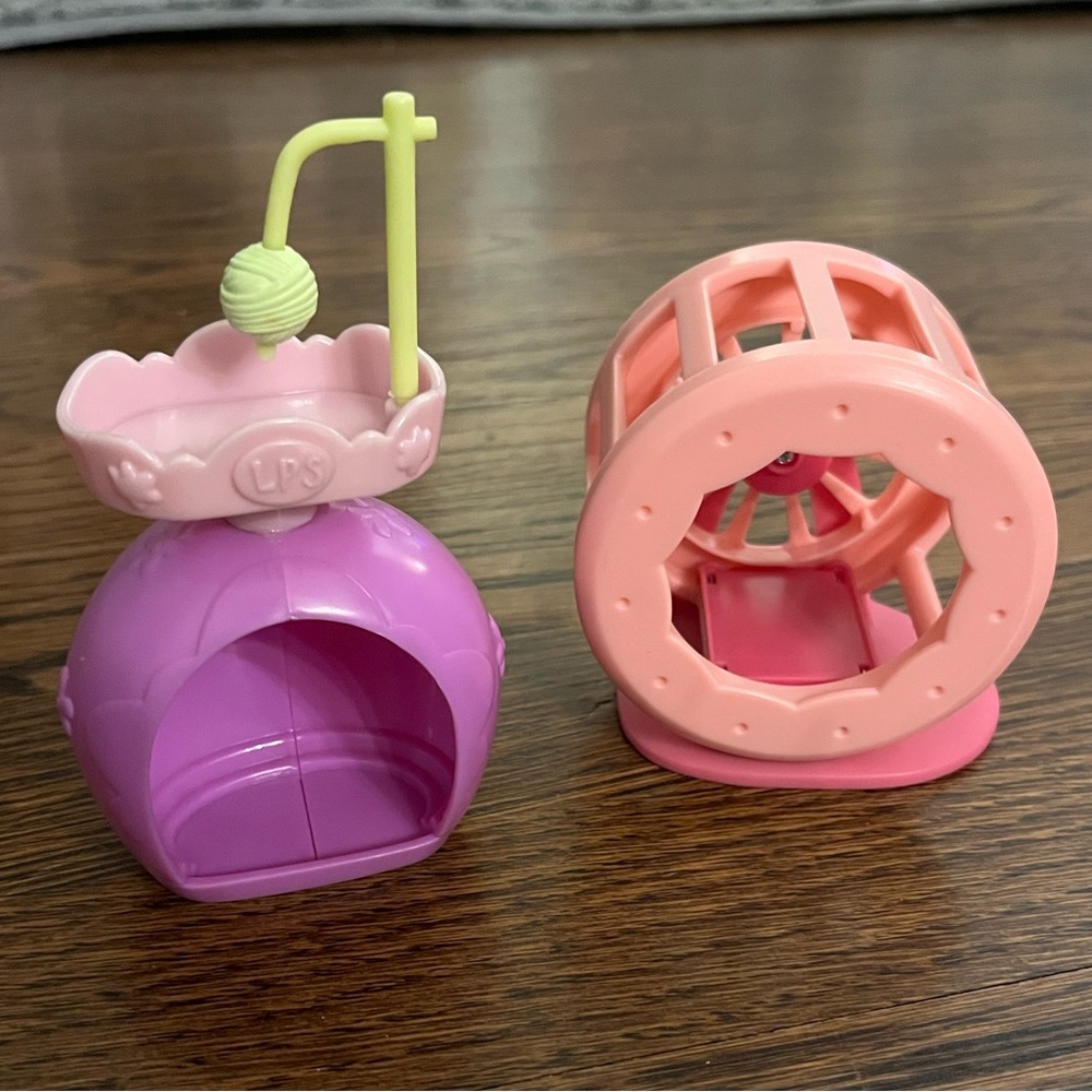 DONATING SOON authentic littlest pet shop accessories